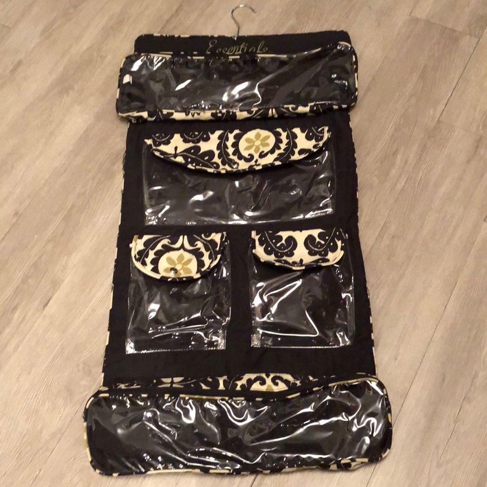 Essential’s cosmetic roll gently used clean